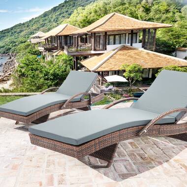 Used outdoor chaise discount lounge for sale